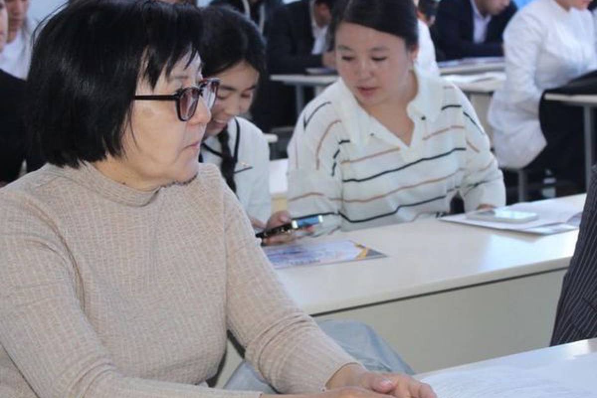 The Department of Biomedical Disciplines of Adam University organized a scientific and practical conference "Actual problems of science: students' view" dedicated to the Day of Science of Kyrgyzstan!