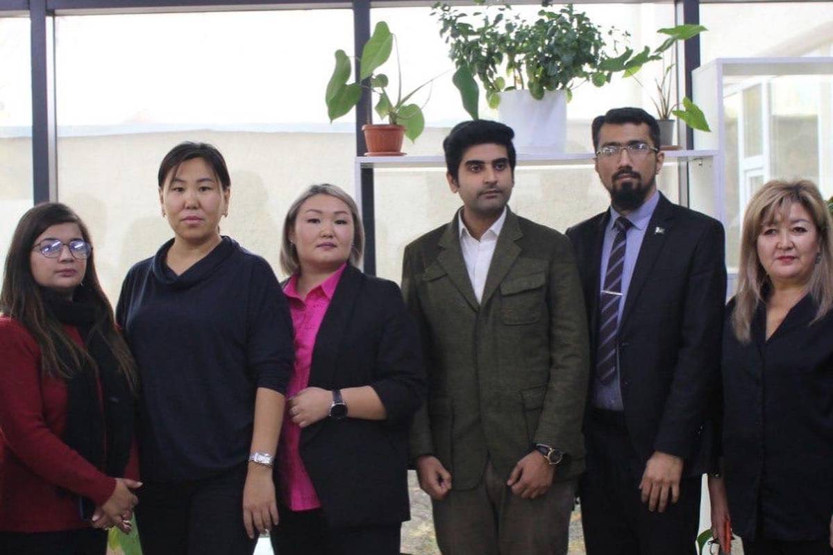 The Department of Biomedical Disciplines of Adam University organized a scientific and practical conference "Actual problems of science: students' view" dedicated to the Day of Science of Kyrgyzstan!